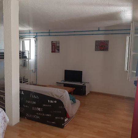 Gogo Location 1 Apartment Forest-Saint-Julien Bagian luar foto